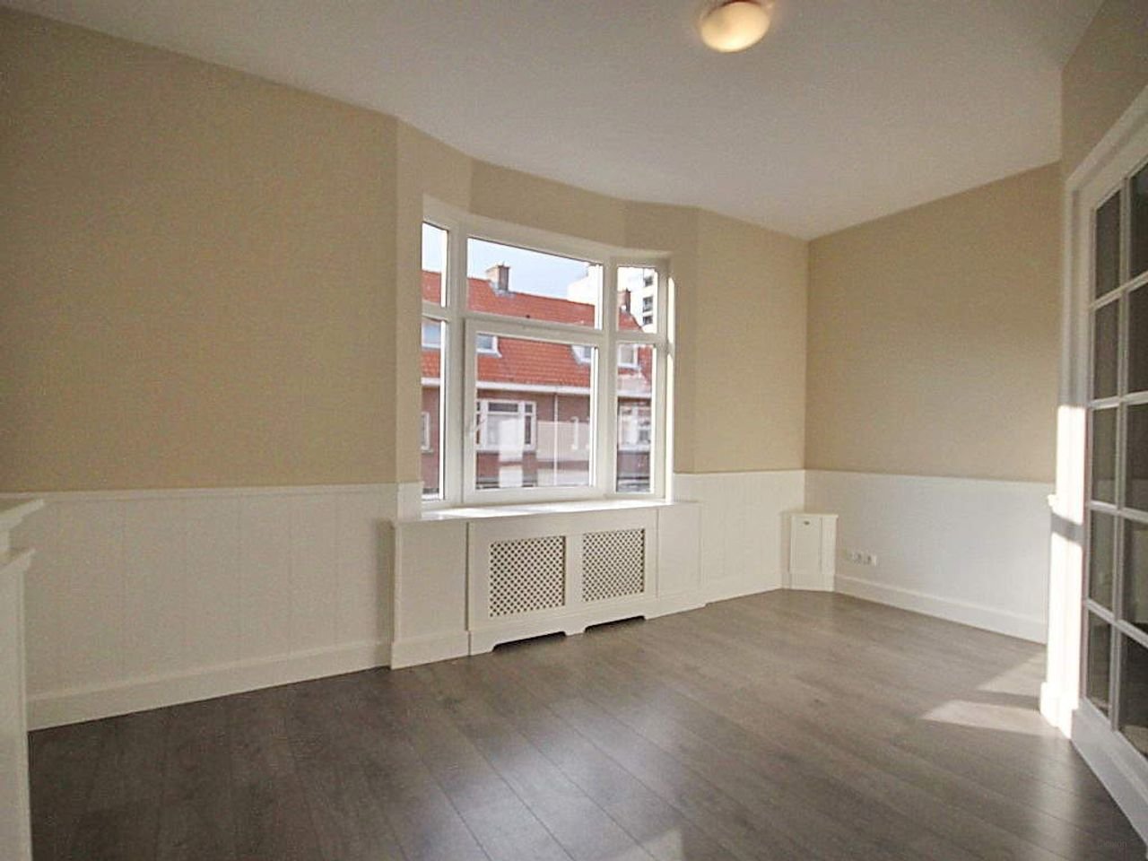 Ruime maisonette met balkon in Laakkwartier - Afbeelding 2