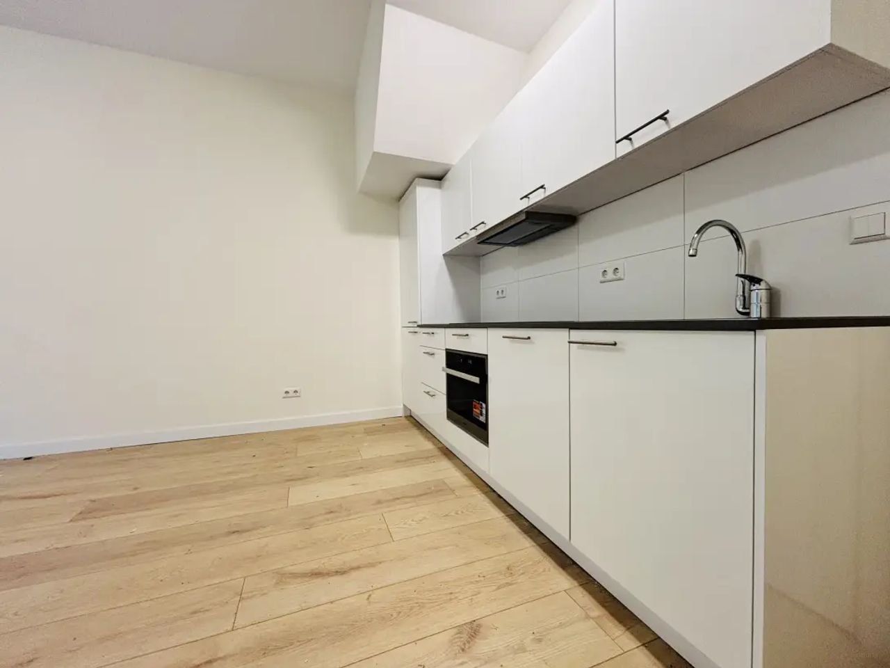 Benedenwoning met riante tuin in Bomenbuurt - Afbeelding 4