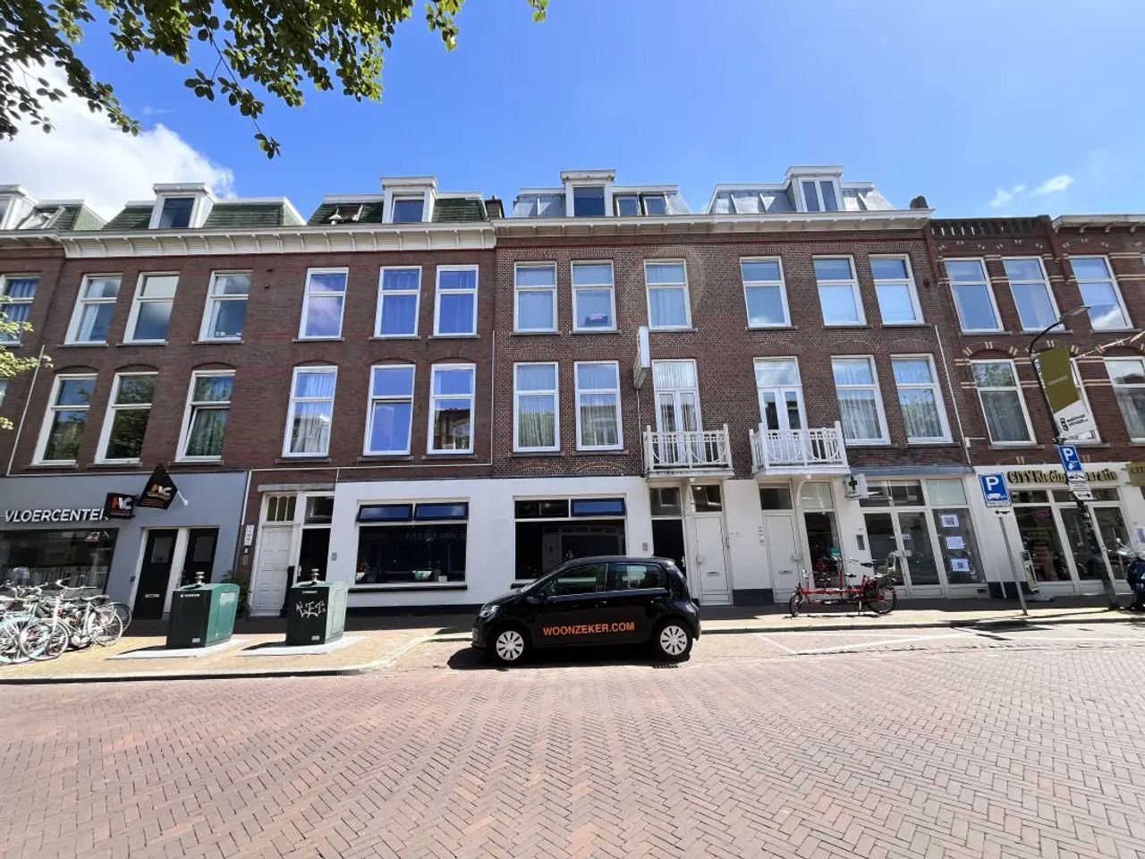 Spacious 3-room apartment on Weimarstraat - Image 1