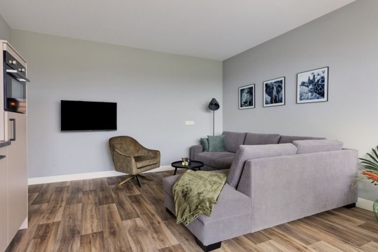 Furnished apartment with terrace - Image 11