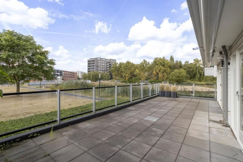 Royaal appartement met 42 m² terras - Afbeelding 2