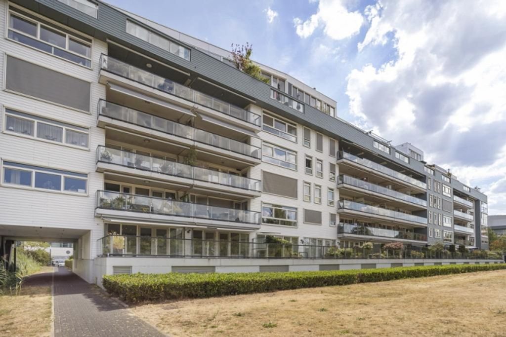 Royaal appartement met 42 m² terras - Afbeelding 1