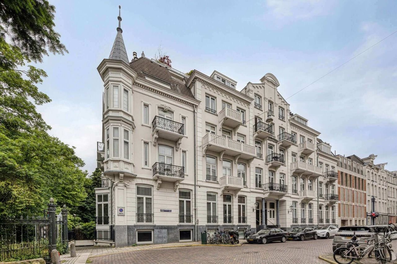 Luxe 142m² aan het Vondelpark met parking - Afbeelding 2