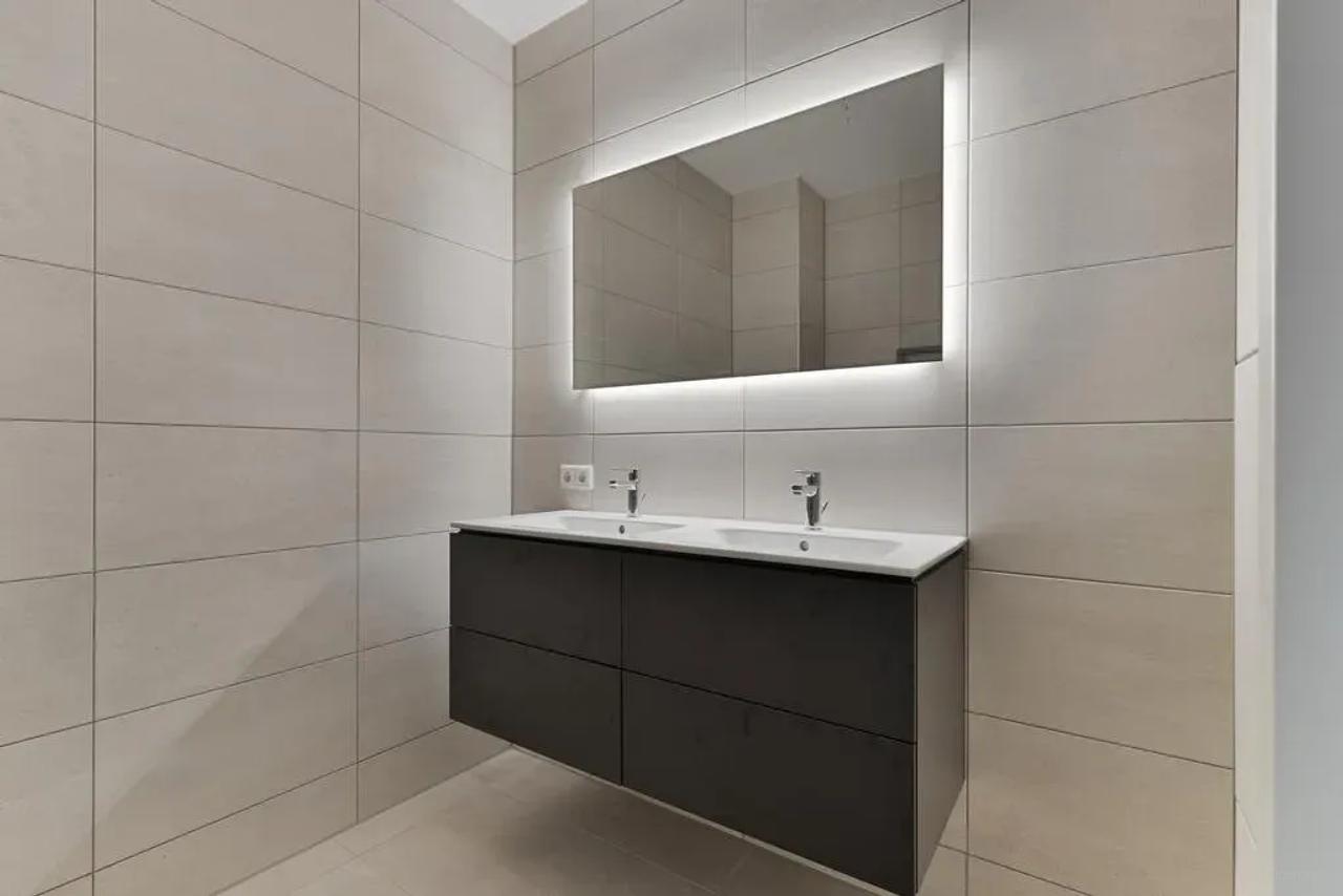 A+ nieuwbouwappartement met balkon in Hyde Park - Afbeelding 15