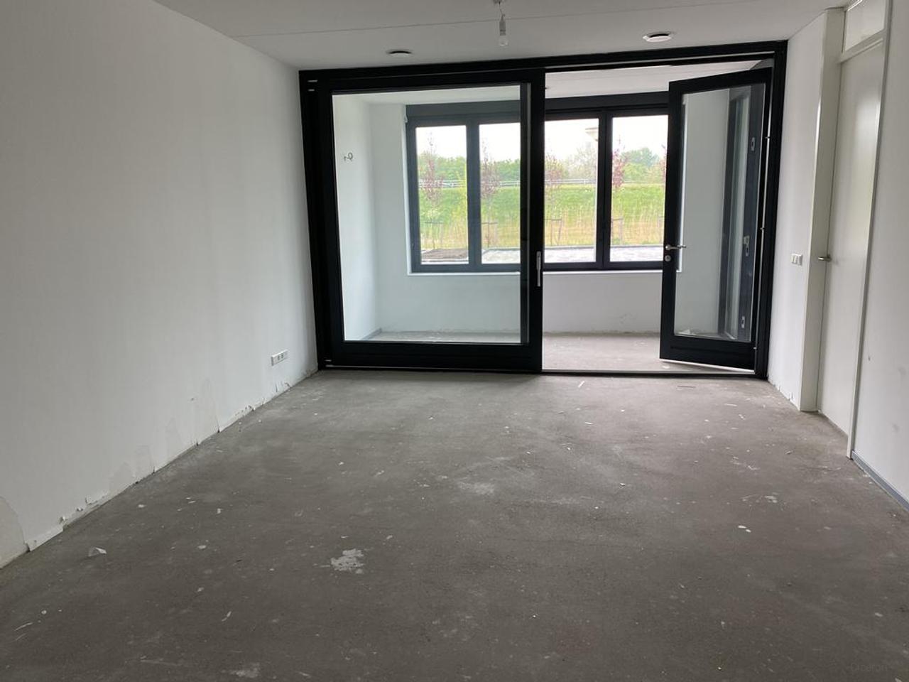 2-Bedroom Apartment with Balcony in Almere Buiten - Image 2