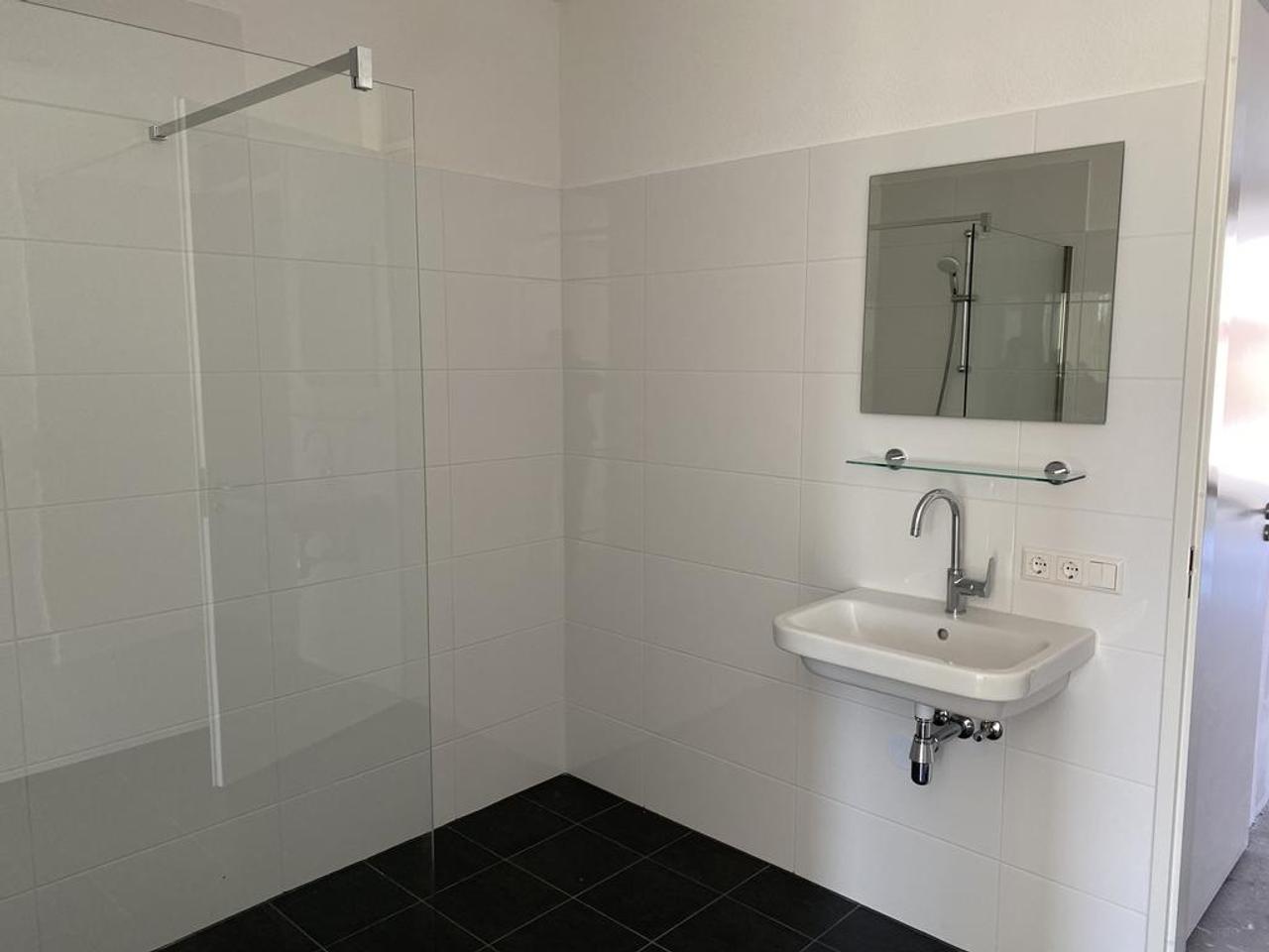 2-Bedroom Apartment with Balcony in Almere Buiten - Image 6