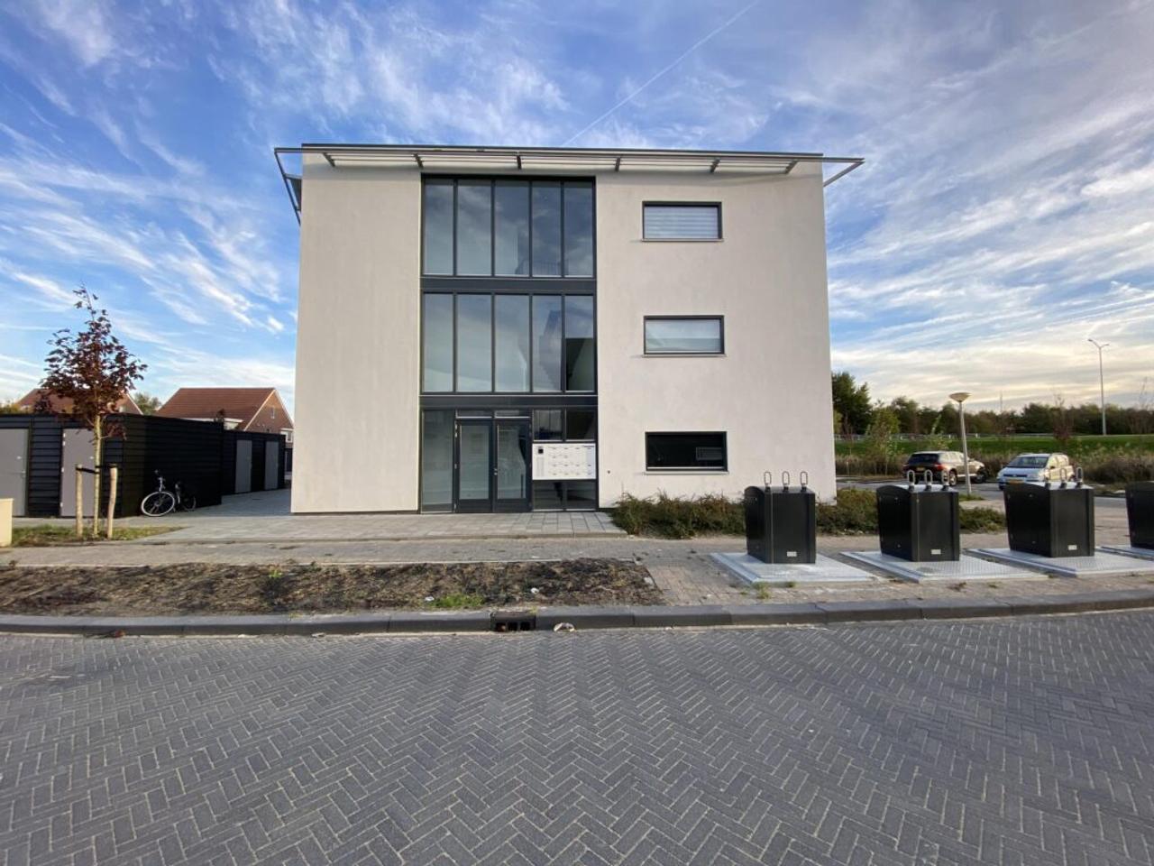 2-Bedroom Apartment with Balcony in Almere Buiten - Image 12