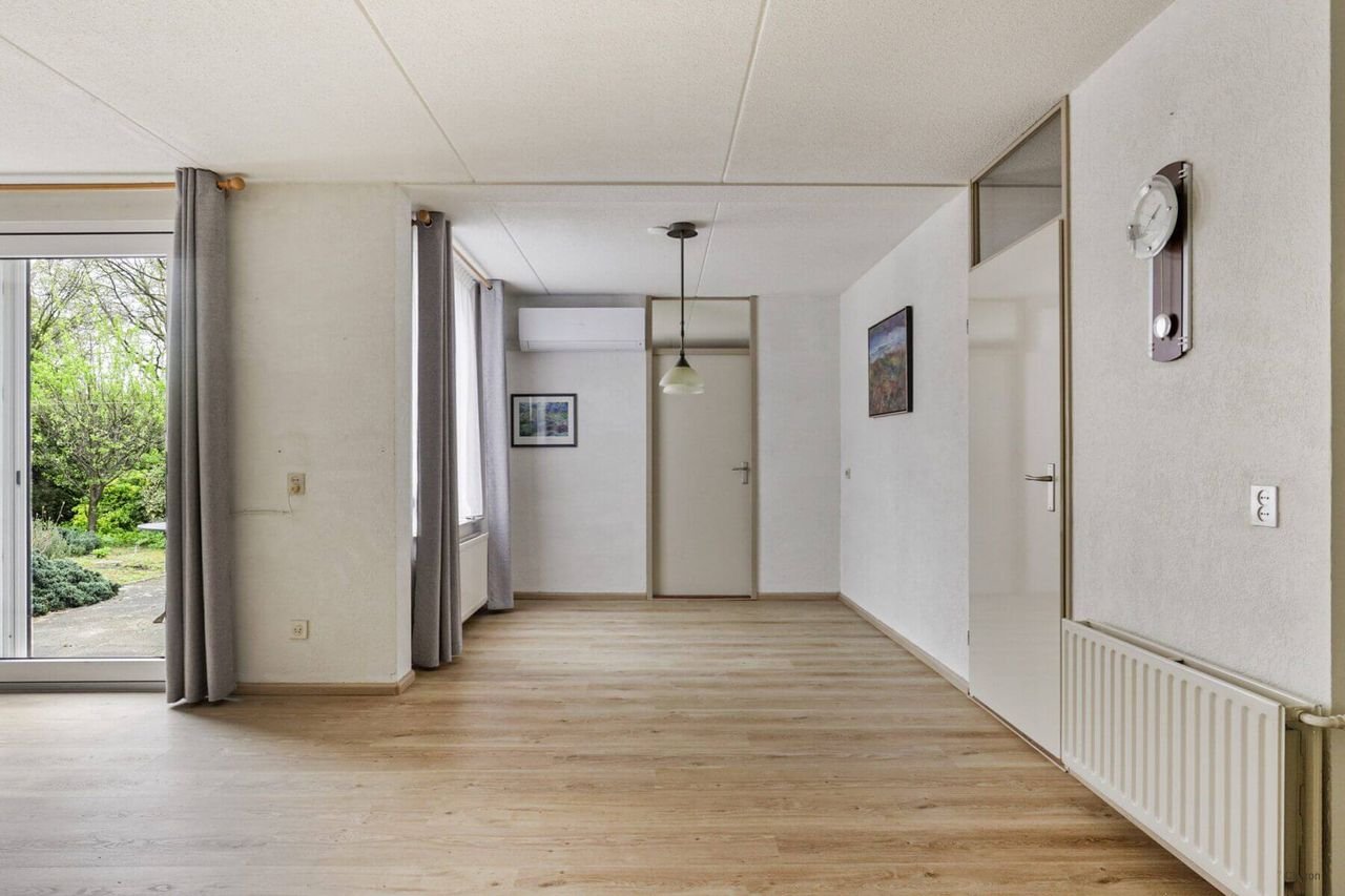 Semi-bungalow met tuin en carport in Tilburg - Afbeelding 5