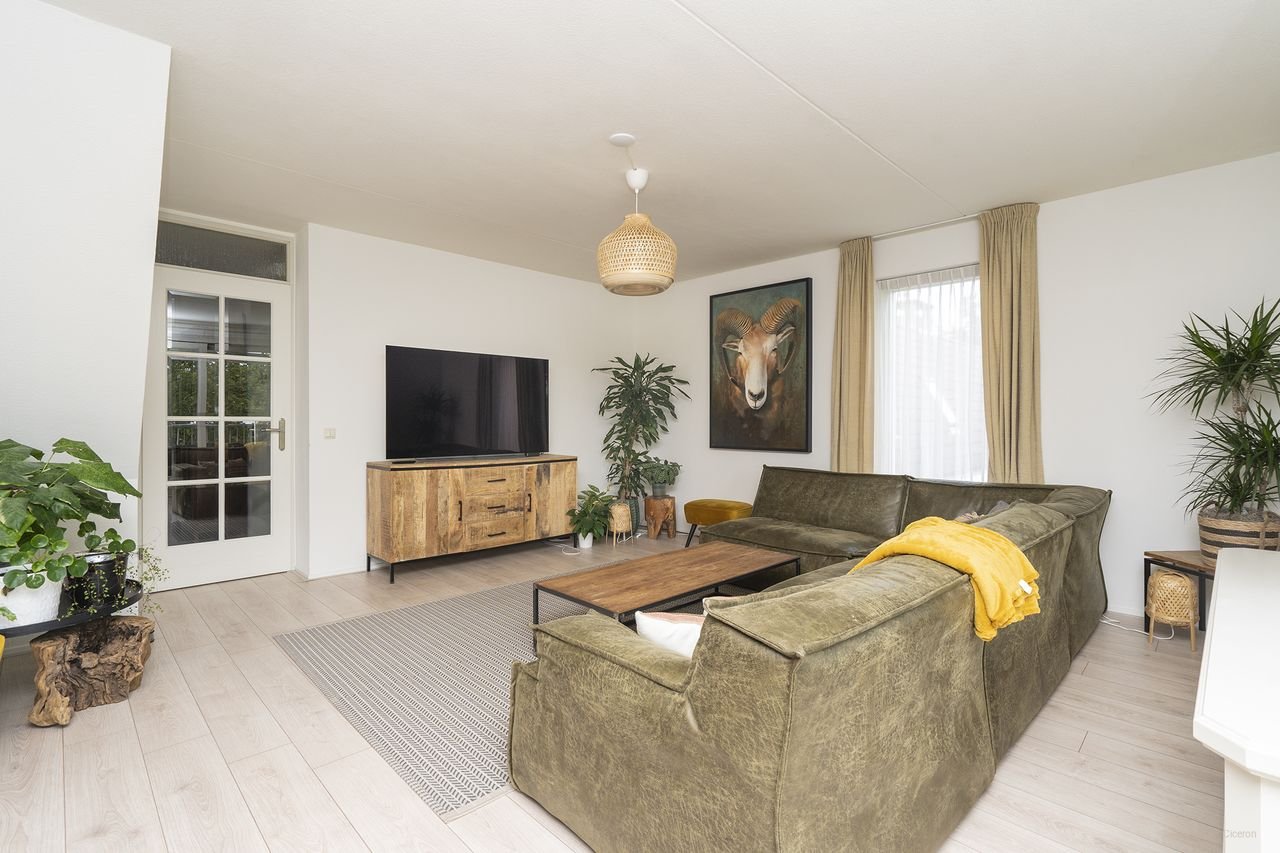 181 m² Maisonette on Vloeiweg - Image 4