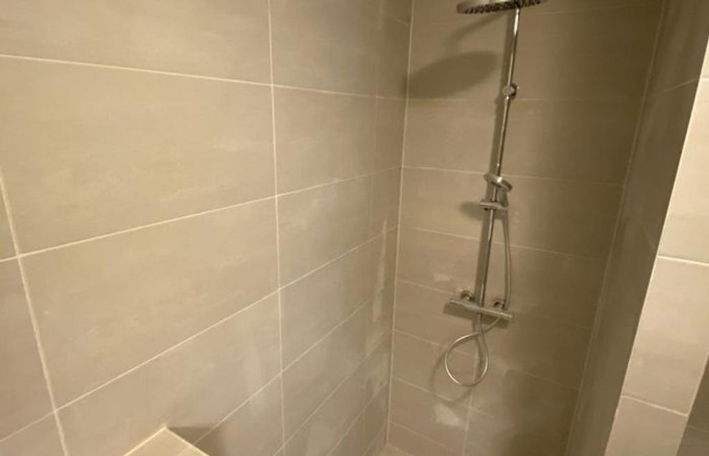 4-Bedroom Apartment with Balcony - Image 1