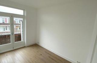 4-Bedroom Apartment with Balcony - Image 7