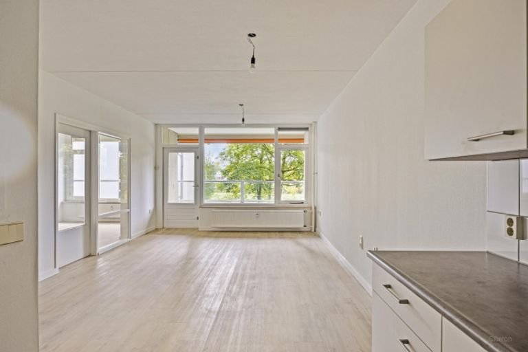 Renovated apartment for 55+ in Heerlen - Image 11