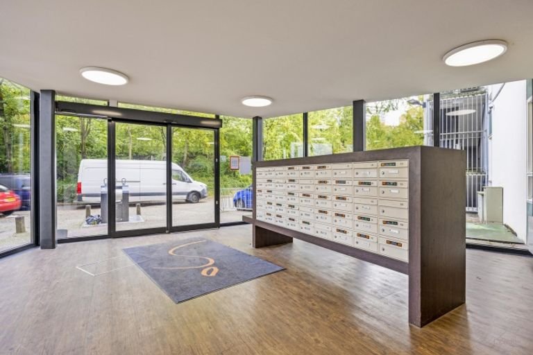 Renovated apartment for 55+ in Heerlen - Image 4