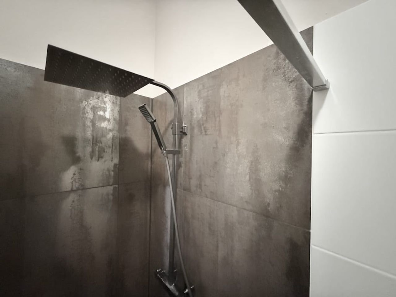 2-bedroom apartment with garden in Oud-West - Image 11