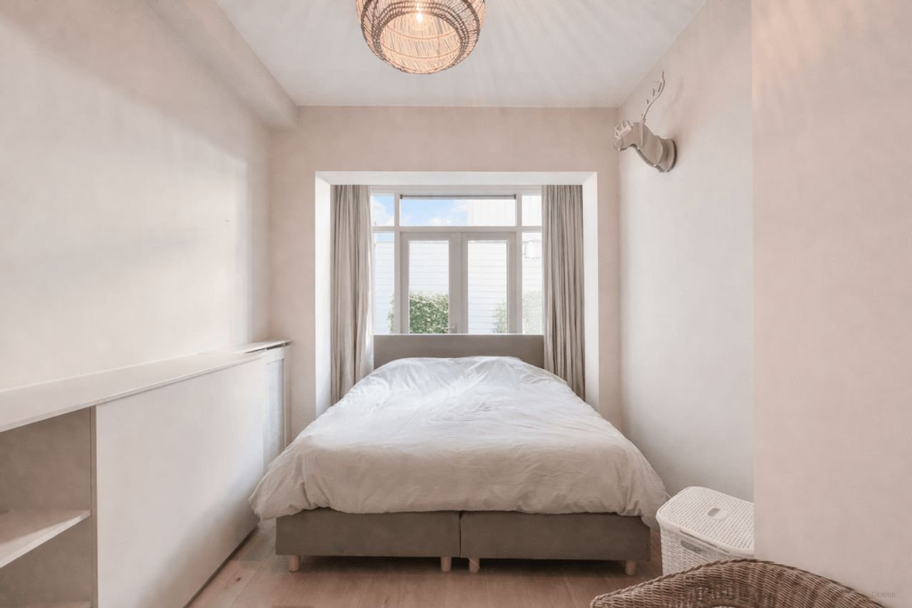 2-bedroom apartment with garden in Oud-West - Image 7