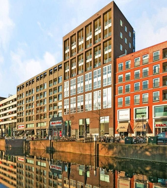 108 m² of living space on the Spuiboulevard - Image 1