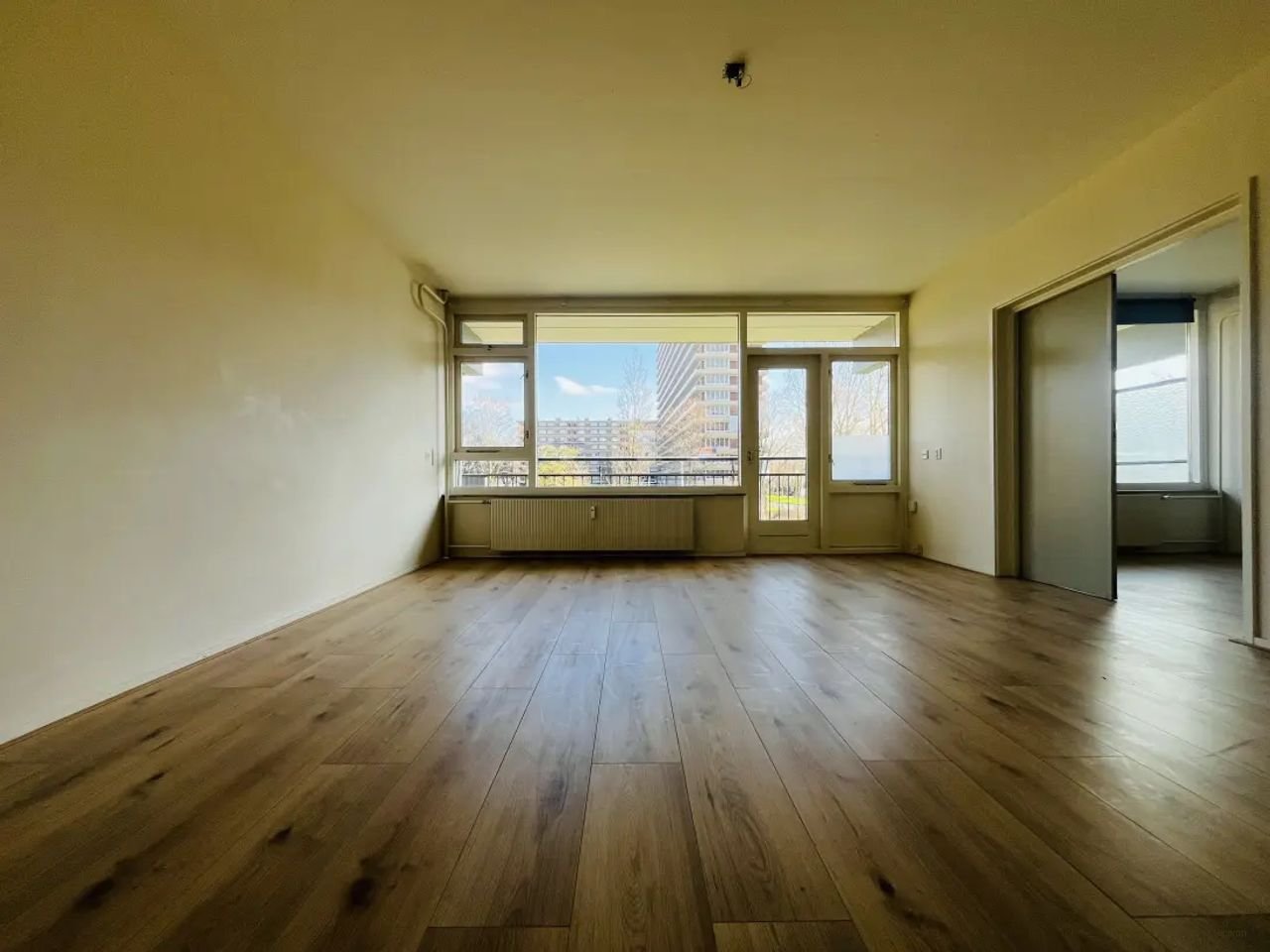 Renovated 2-bedroom apartment with A+ energy label - Image 1