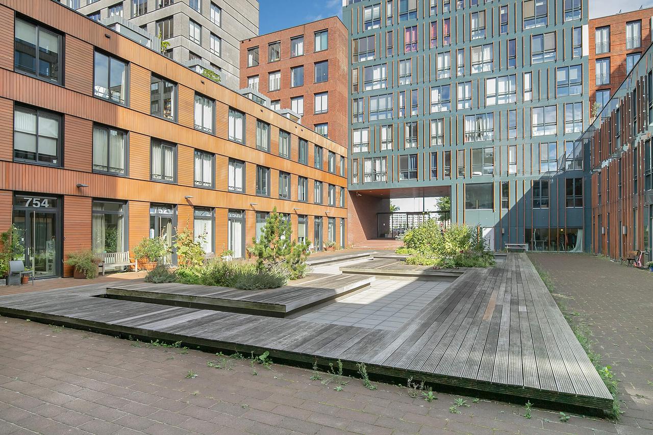 Furnished 1-Bedroom Apartment at Westerdok - Image 1