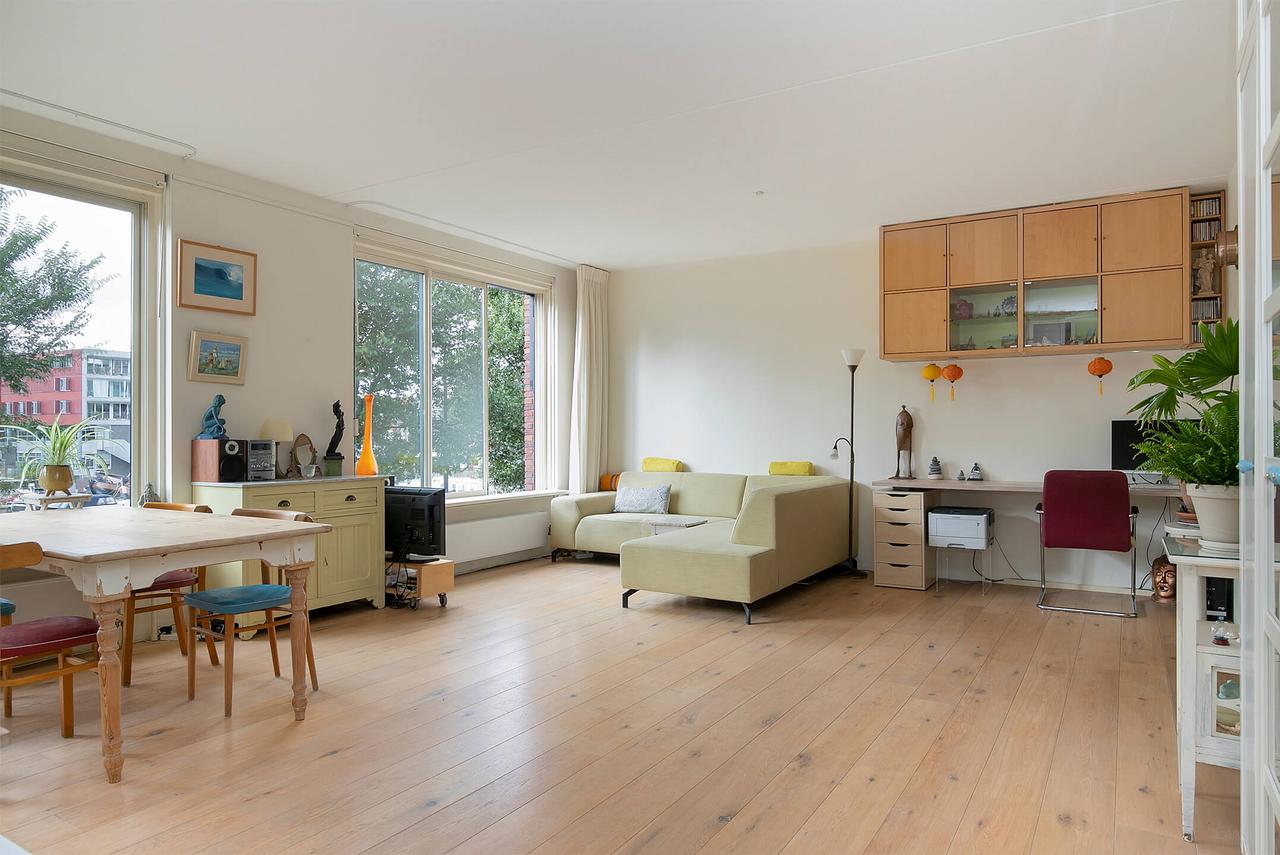 Furnished 1-Bedroom Apartment at Westerdok - Image 2