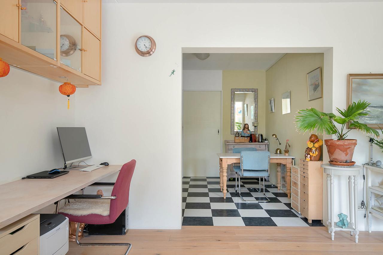 Furnished 1-Bedroom Apartment at Westerdok - Image 11