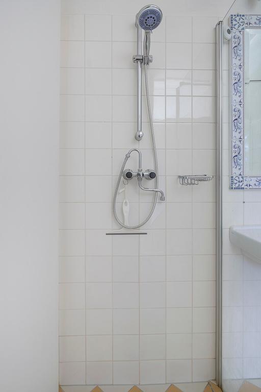 Furnished 1-Bedroom Apartment at Westerdok - Image 26