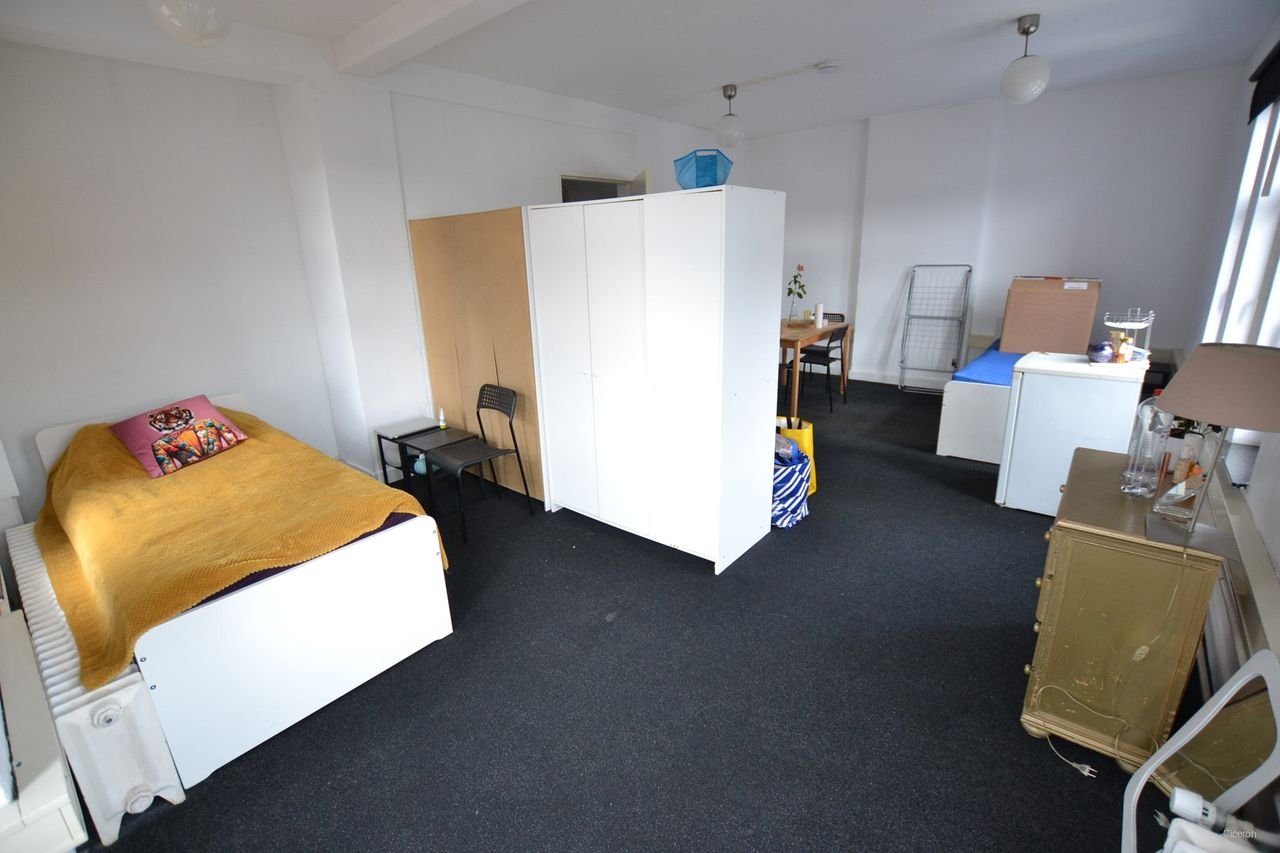 Furnished room on the Akerstraat - Image 4