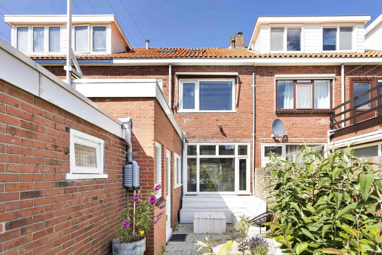 137 m² herenhuis met 5 slaapkamers - Afbeelding 2