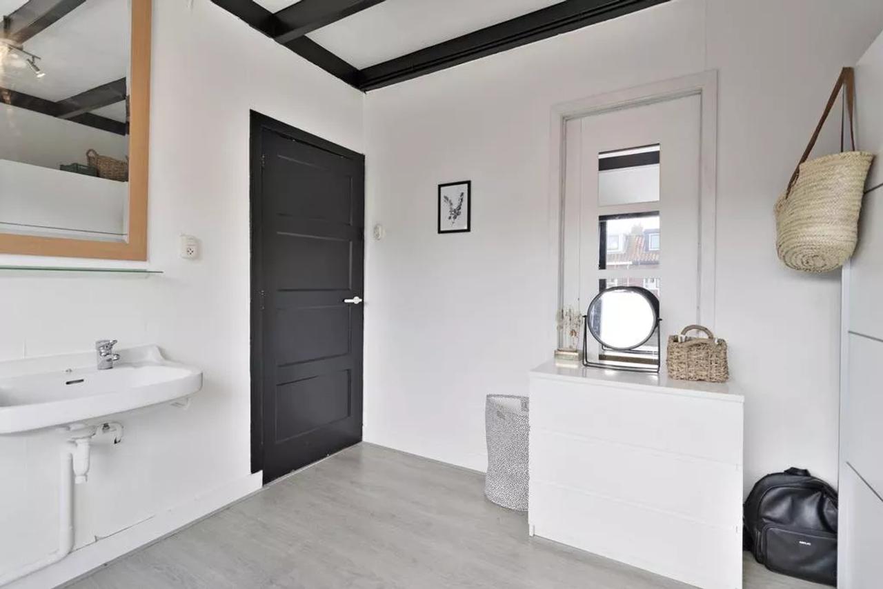 137 m² herenhuis met 5 slaapkamers - Afbeelding 21