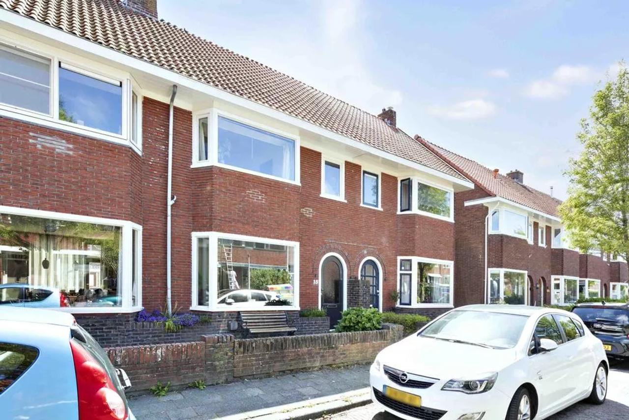 137 m² herenhuis met 5 slaapkamers - Afbeelding 32