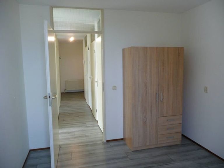 2 slaapkamers tegenover station Muziekwijk - Afbeelding 2
