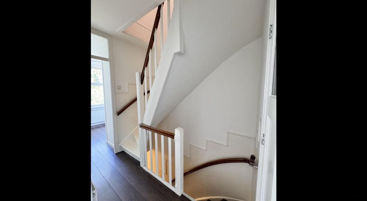 Ruime bovenwoning aan het Mariotteplein - Afbeelding 8