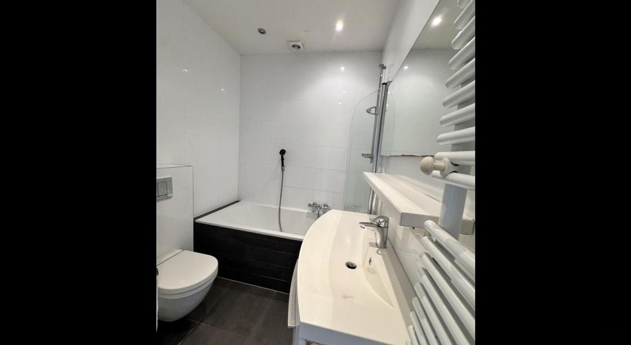 Ruime bovenwoning aan het Mariotteplein - Afbeelding 10