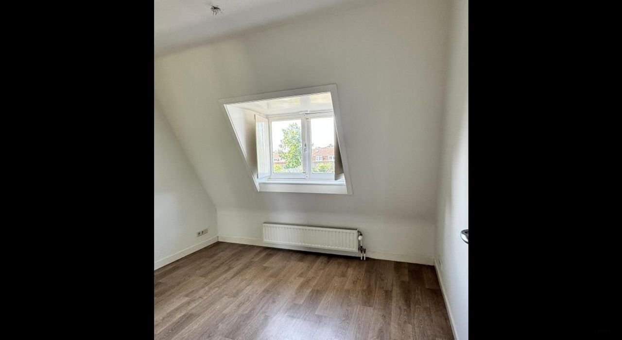 Ruime bovenwoning aan het Mariotteplein - Afbeelding 16