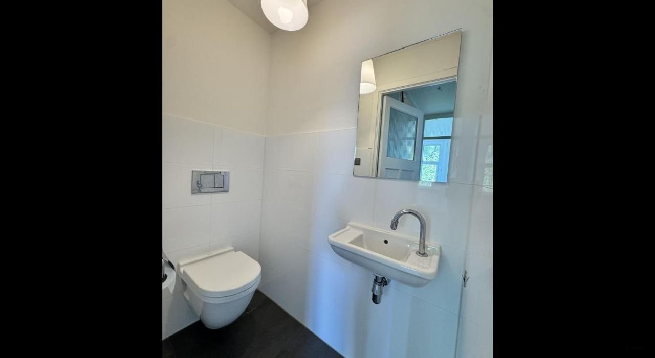 Ruime bovenwoning aan het Mariotteplein - Afbeelding 9