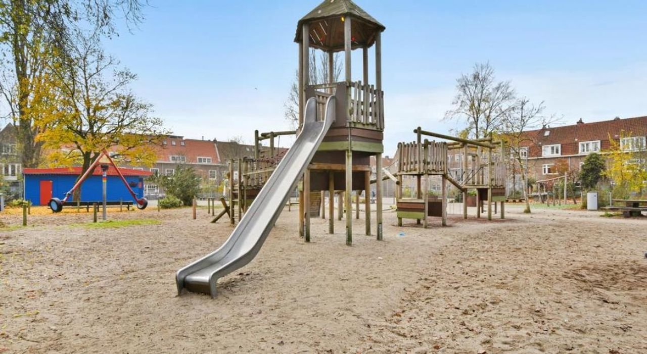 Ruime bovenwoning aan het Mariotteplein - Afbeelding 3