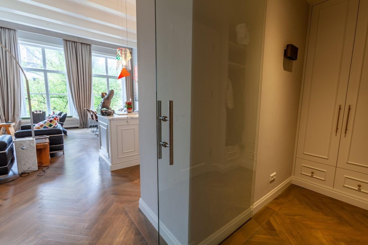 Licht grachtenappartement met lift - Afbeelding 8