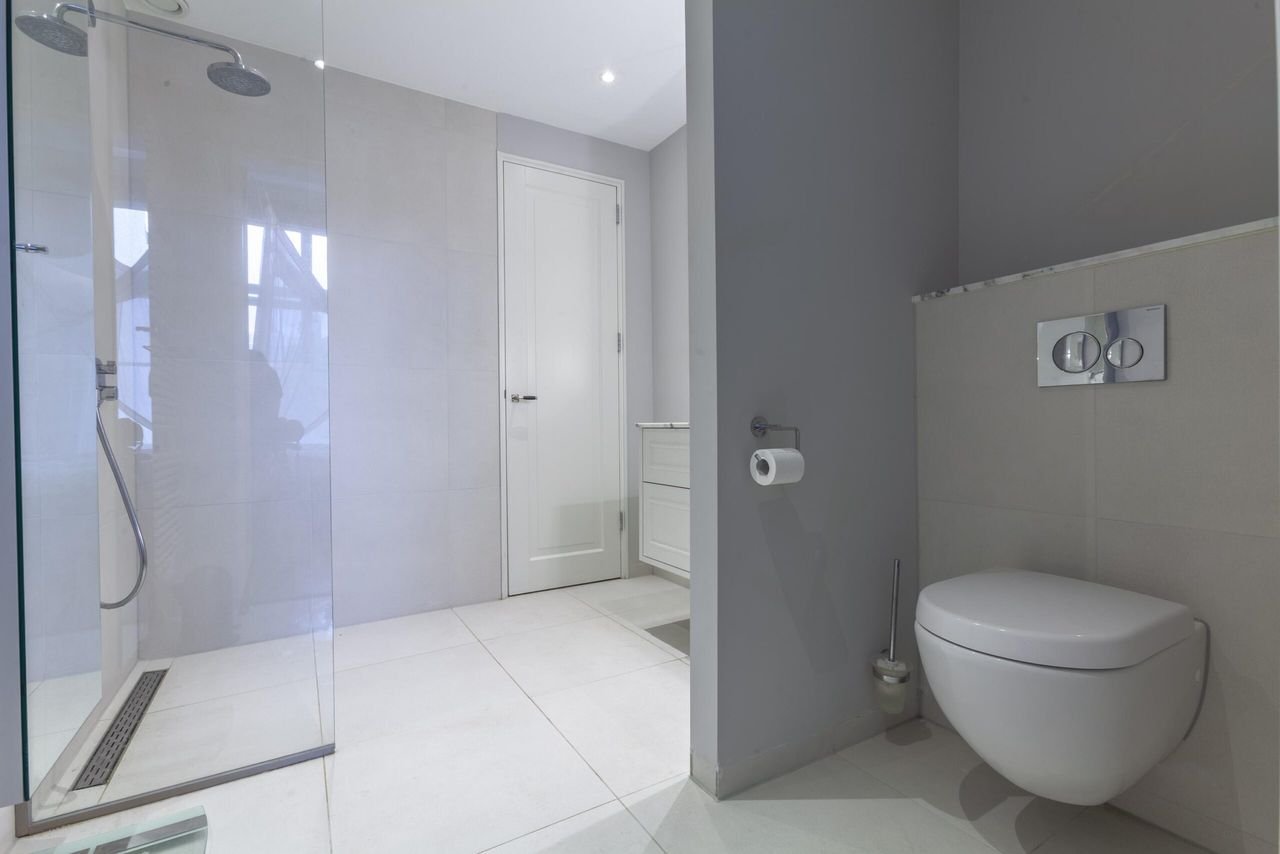 Licht grachtenappartement met lift - Afbeelding 13