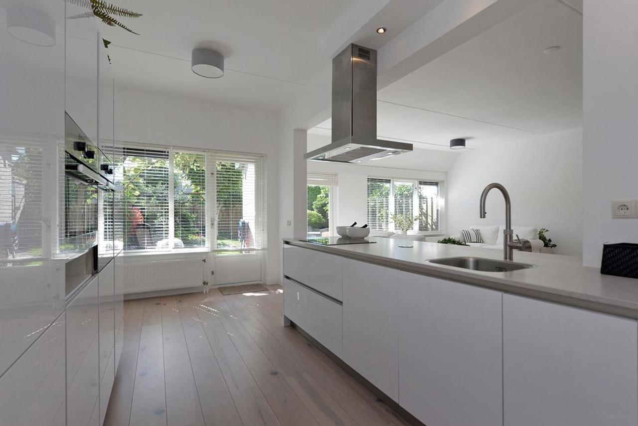Gerenoveerd huis (203 m²) te huur - Afbeelding 1