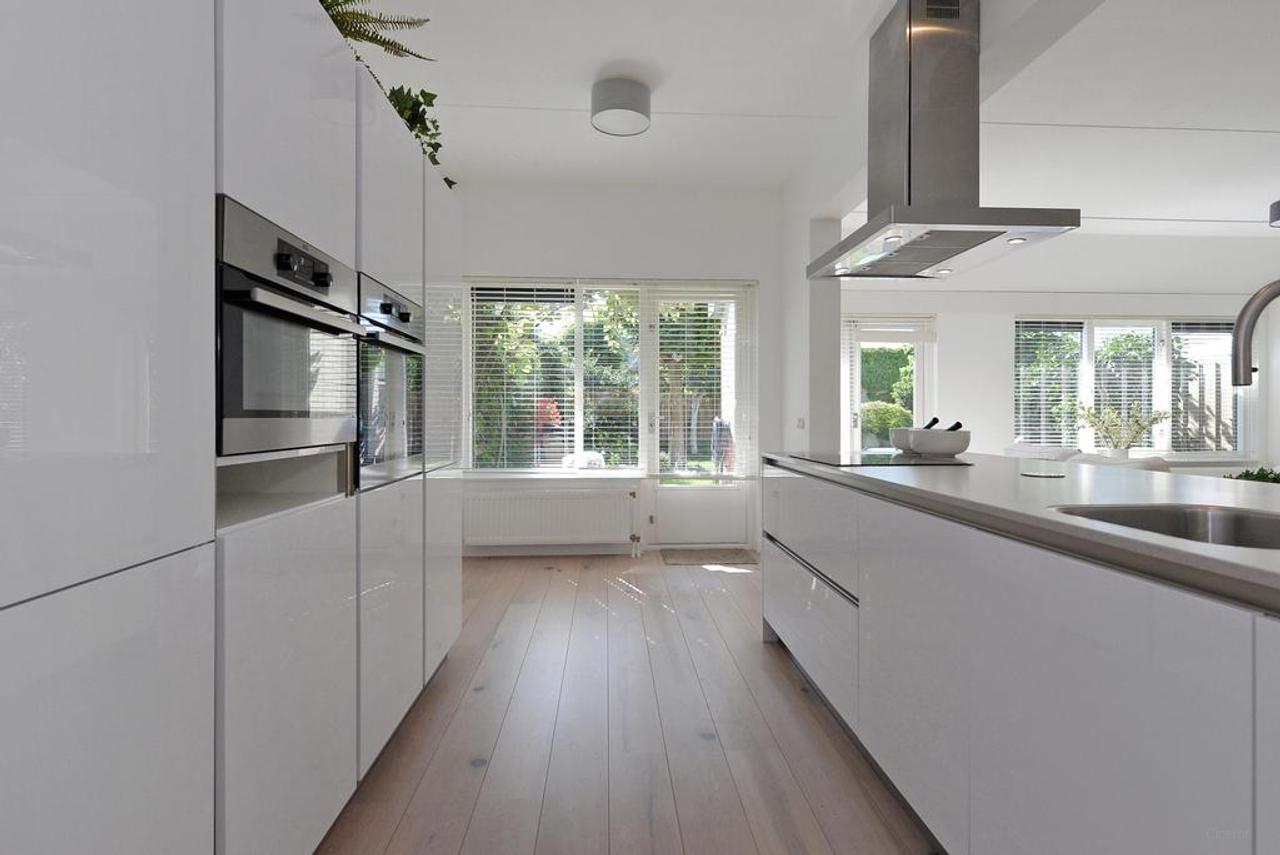 Gerenoveerd huis (203 m²) te huur - Afbeelding 2