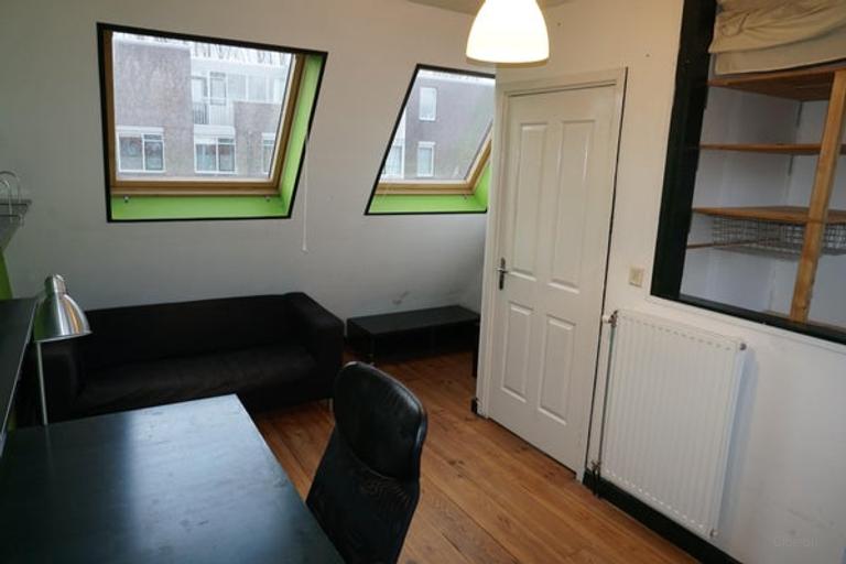 Gemeubileerde zolderkamer vlak bij TU Delft - Afbeelding 3