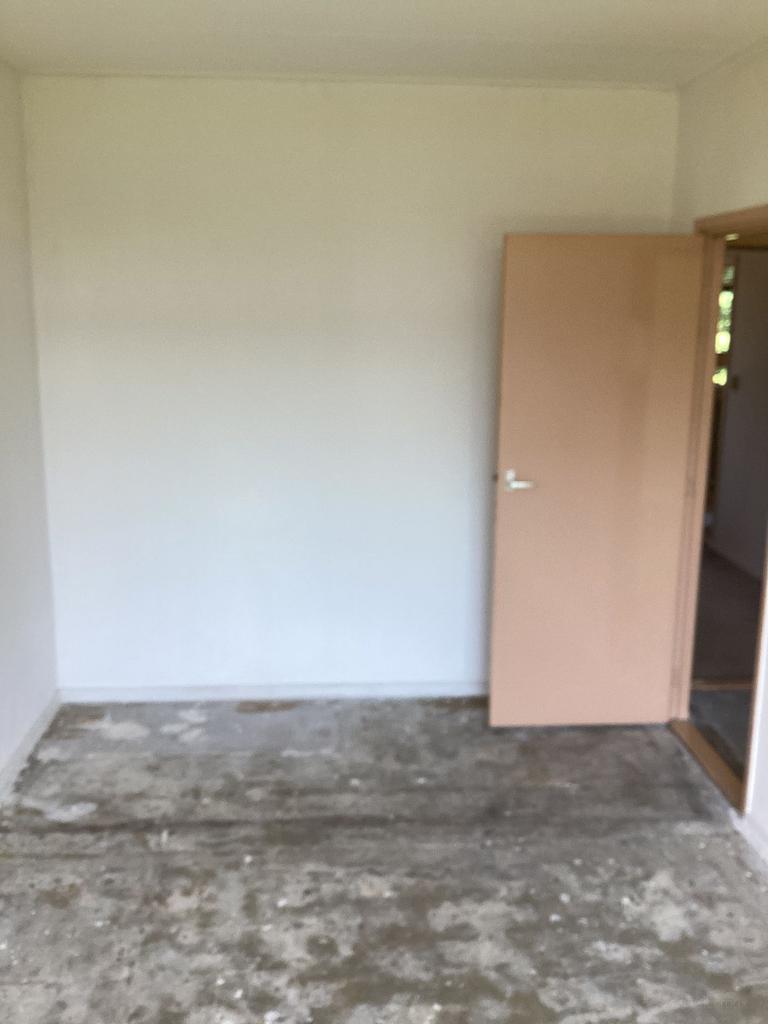 Temporary apartment with balcony in Rotterdam-South - Image 1
