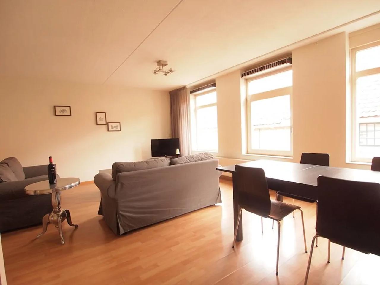 Bright 2-Bedroom Apartment in the Heart of Brielle - Image 5