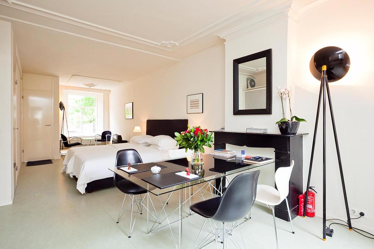 Gemeubileerde studio van 49 m² in hartje Amsterdam - Afbeelding 1