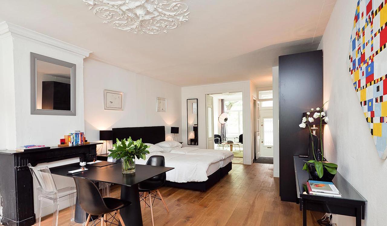 49 m² Studio in the Heart of Amsterdam - Image 1