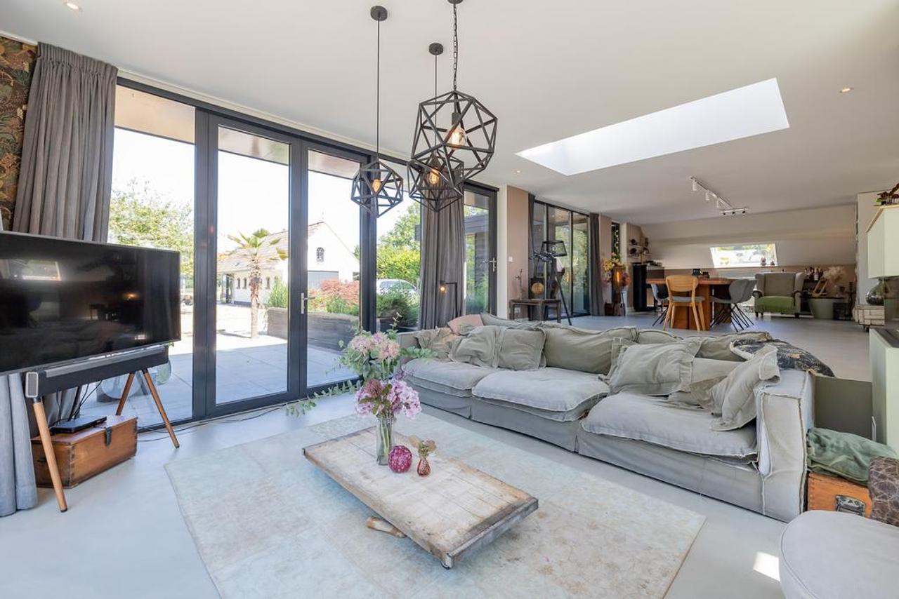 Spacious villa with large garden in Muiderberg - Image 30