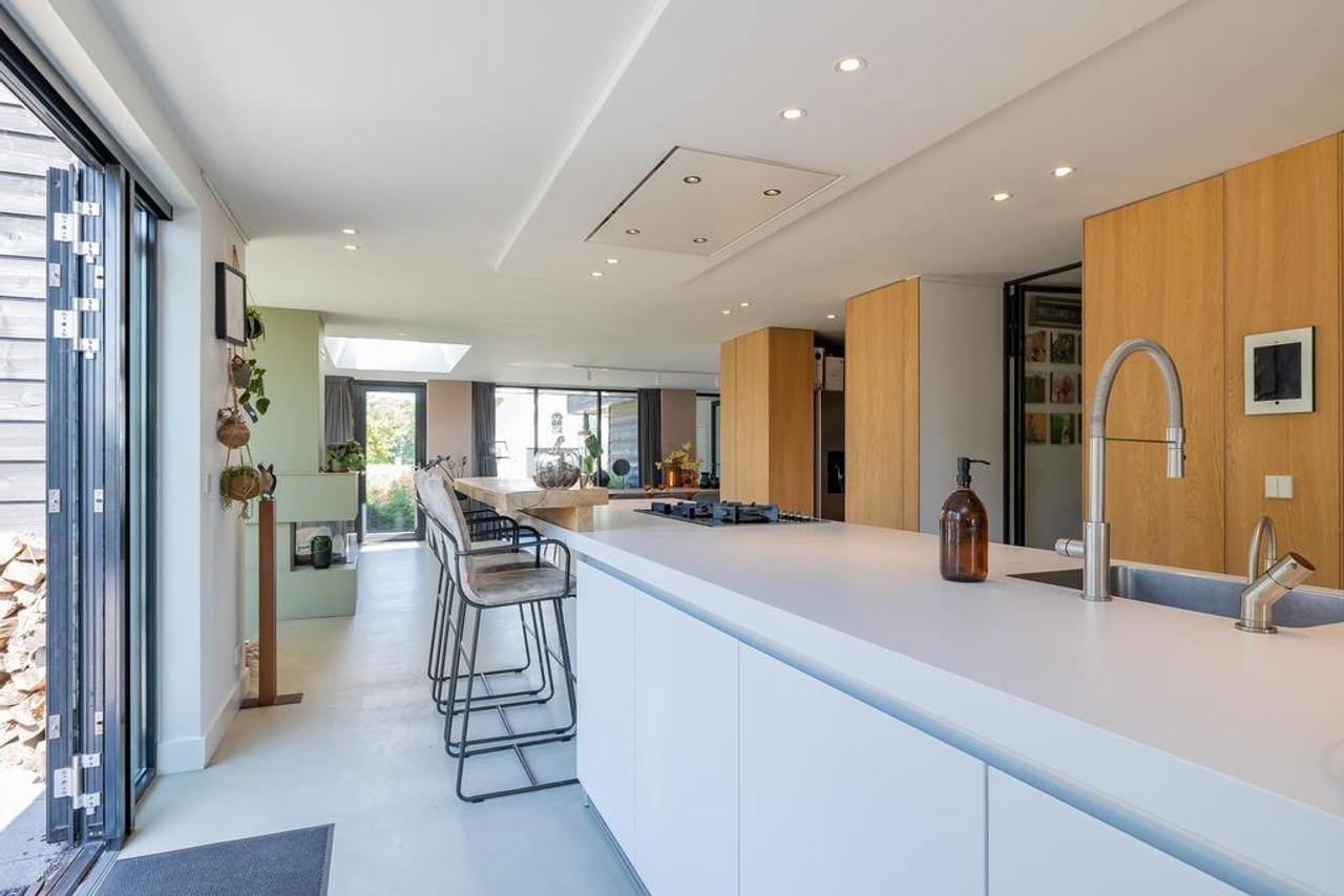 Spacious villa with large garden in Muiderberg - Image 28