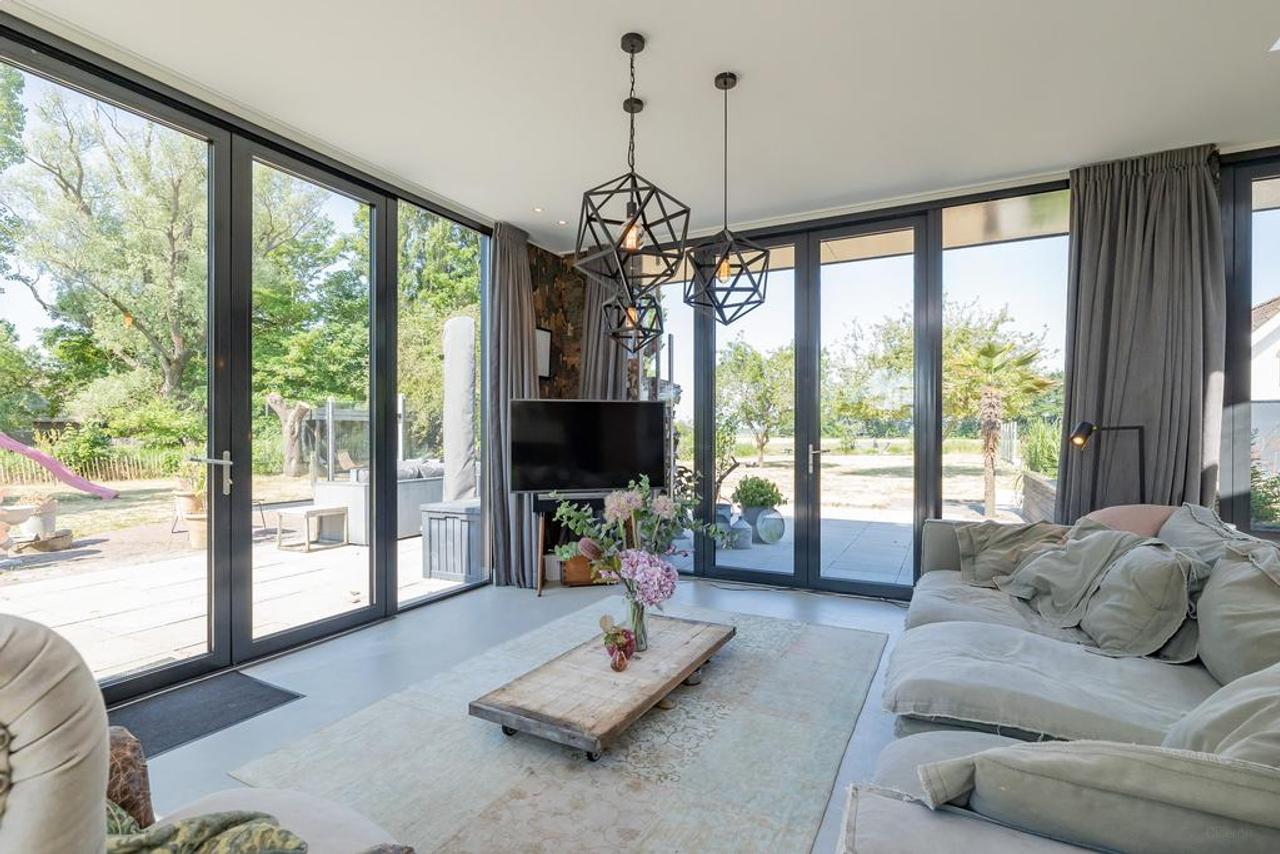 Spacious villa with large garden in Muiderberg - Image 36