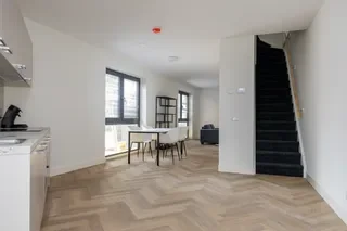 Modern short-stay appartement met tuin aan de Spoorlaan