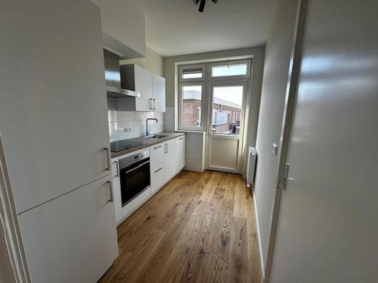 Renovated duplex with 3 bedrooms - Image 6
