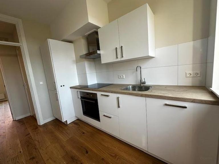 Renovated duplex with 3 bedrooms - Image 7